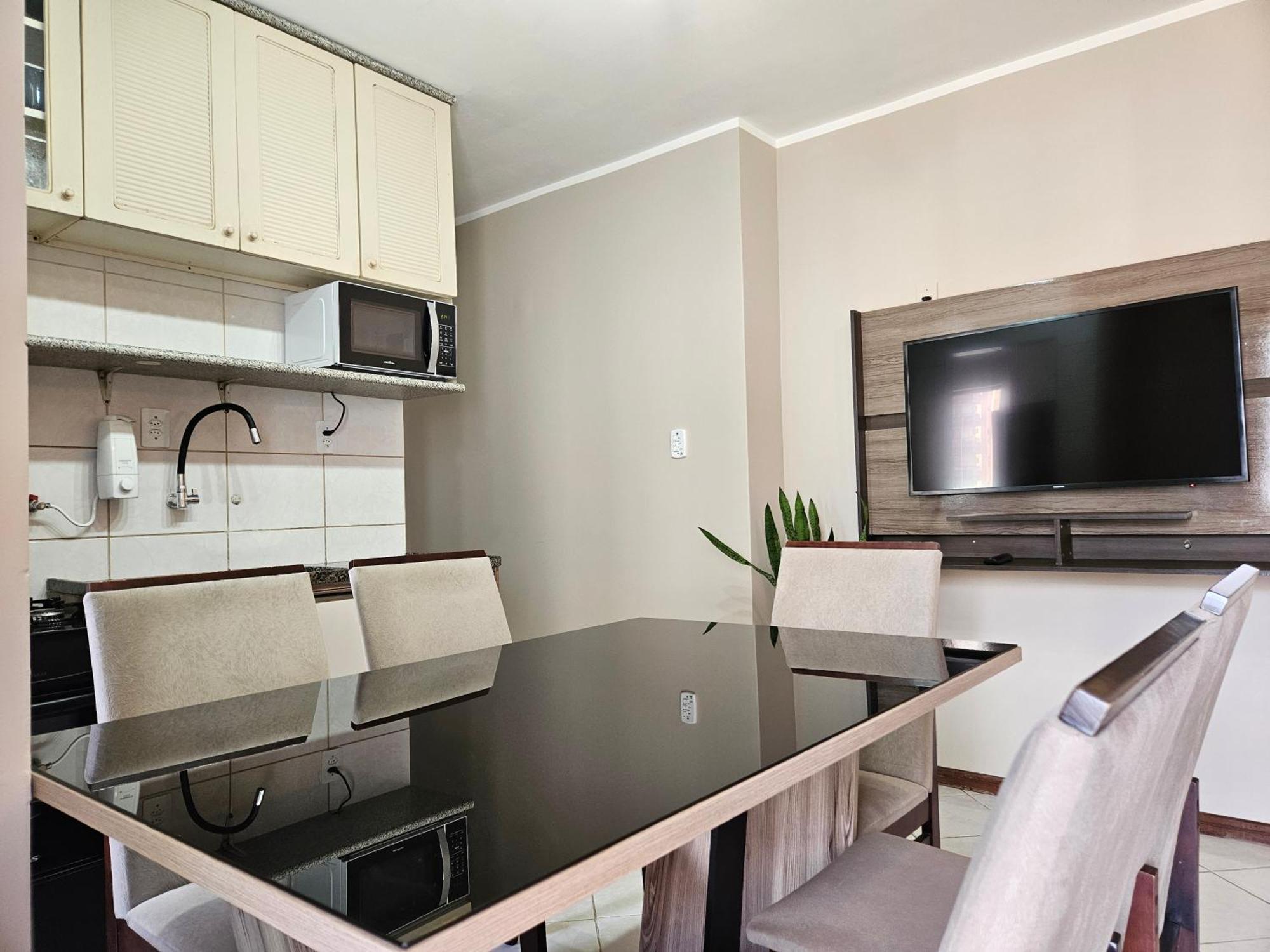 2 Quartos A 200Mts Praia Central, Garagem, Churrasqueira, Wi-Fi 90 Mbps, Pet Friendly Balneario Camboriu Ngoại thất bức ảnh