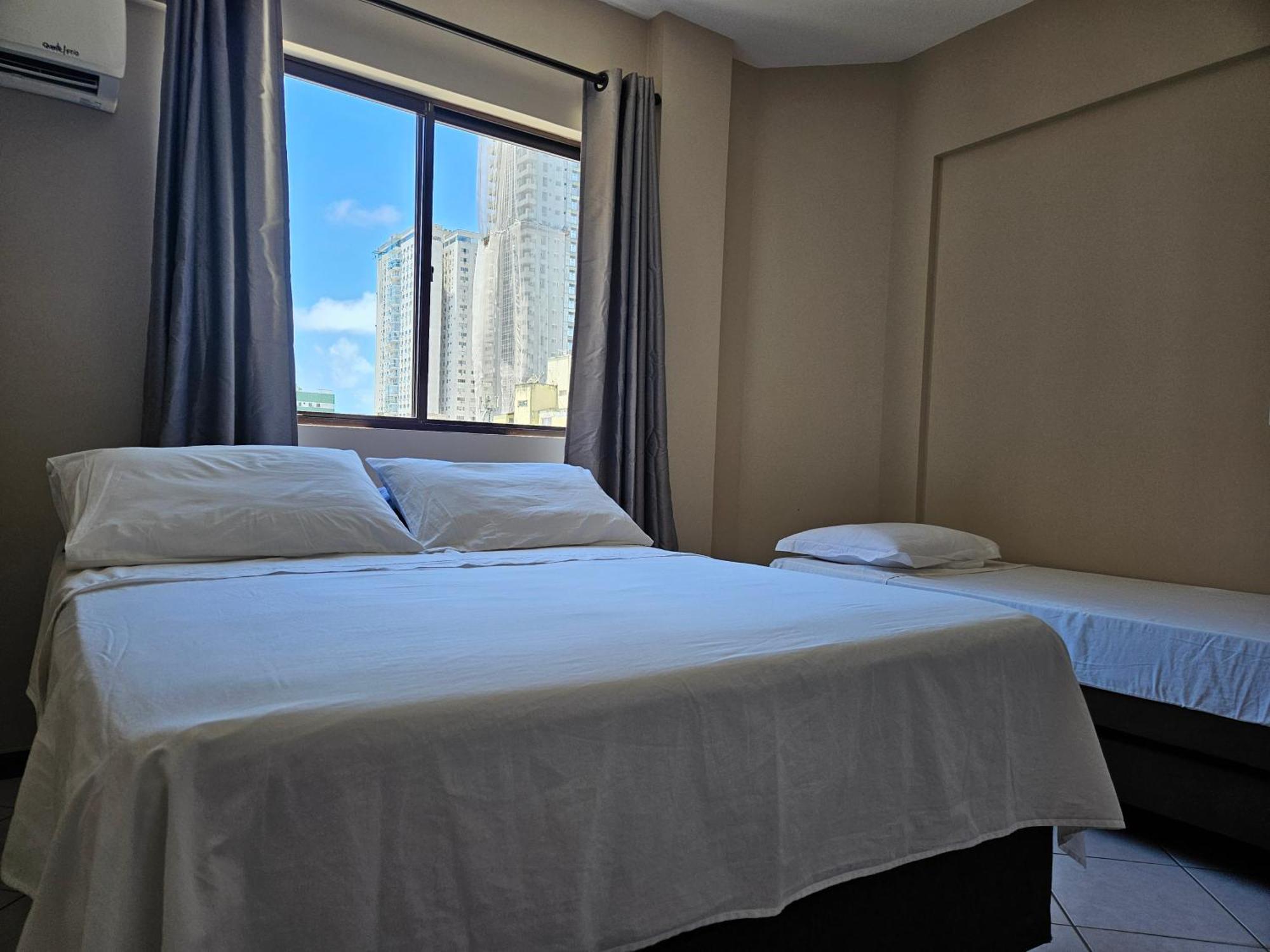 2 Quartos A 200Mts Praia Central, Garagem, Churrasqueira, Wi-Fi 90 Mbps, Pet Friendly Balneario Camboriu Ngoại thất bức ảnh