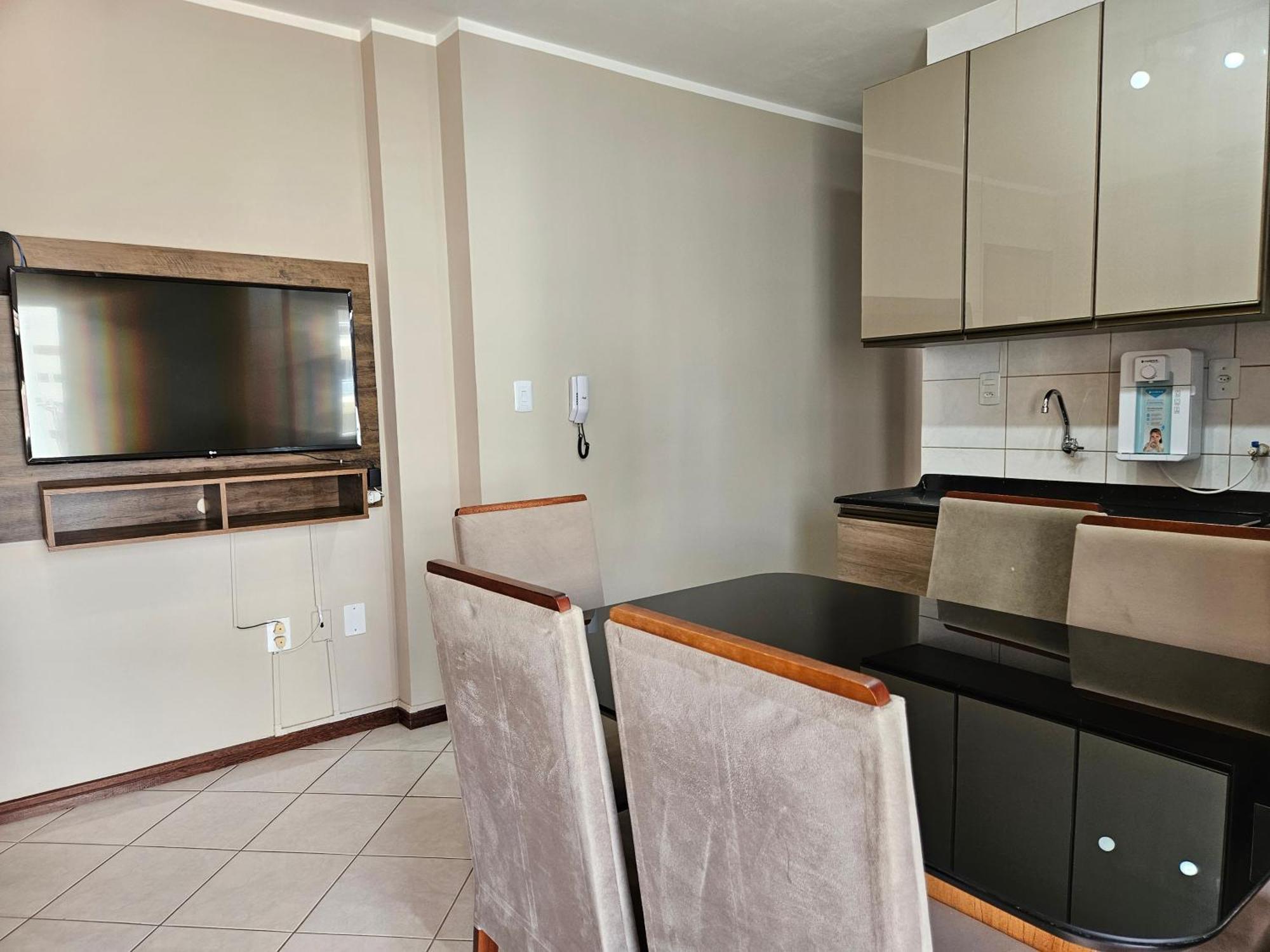 2 Quartos A 200Mts Praia Central, Garagem, Churrasqueira, Wi-Fi 90 Mbps, Pet Friendly Balneario Camboriu Ngoại thất bức ảnh